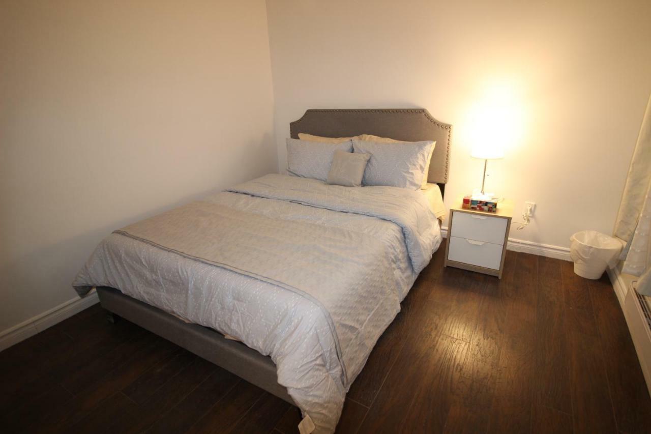 Newly Renovated Apartment In Montreal Ngoại thất bức ảnh